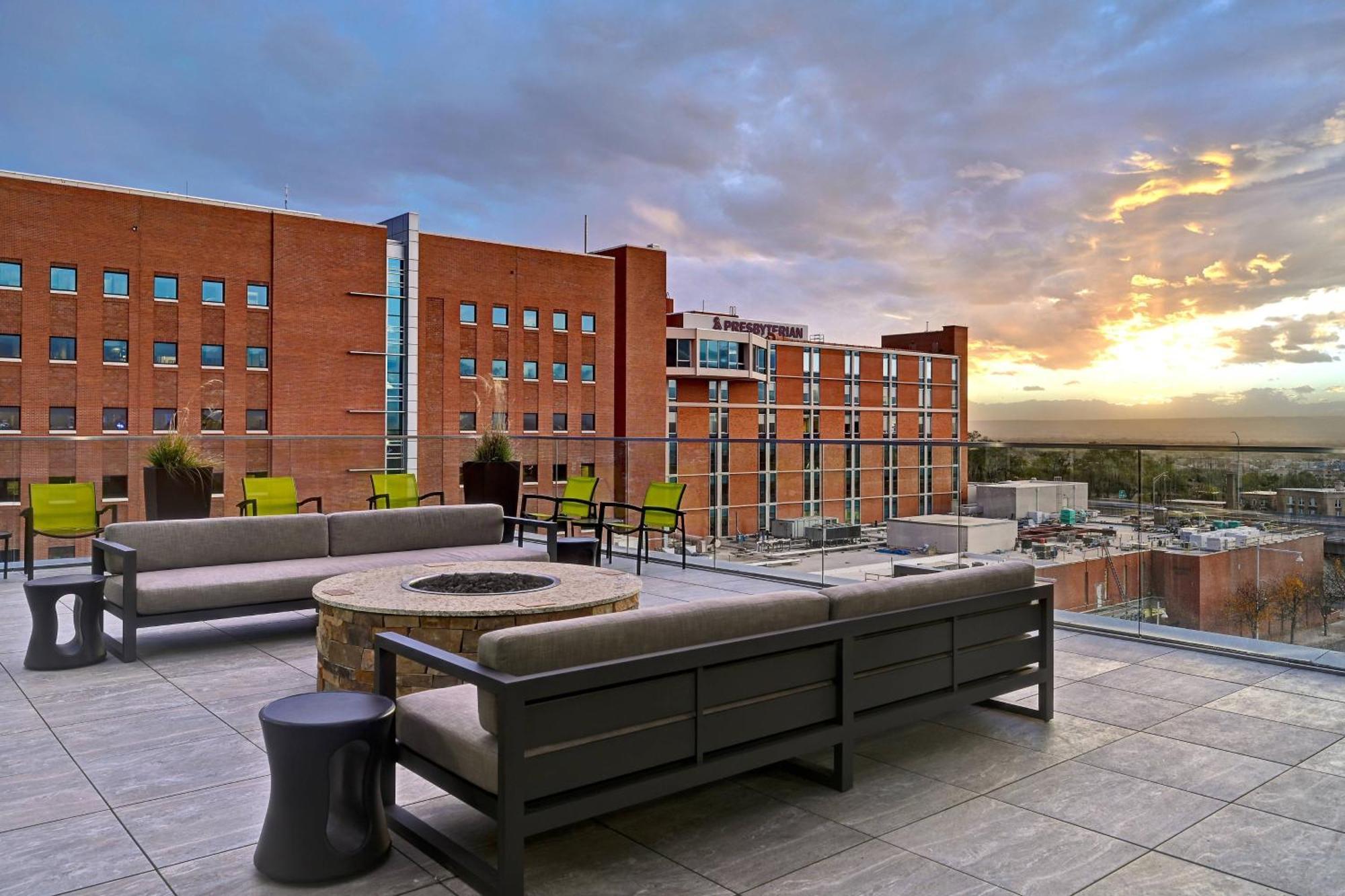 Springhill Suites By Marriott Albuquerque University Area Екстериор снимка