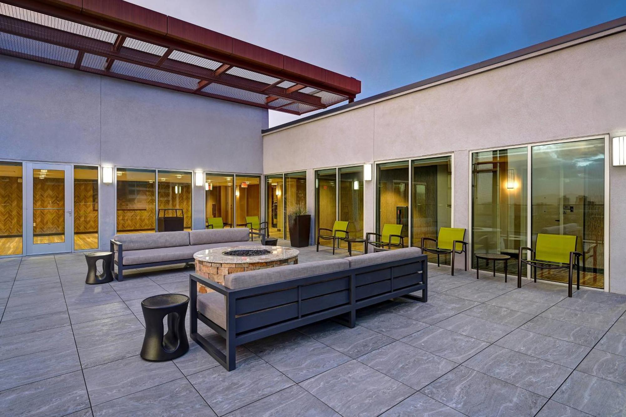 Springhill Suites By Marriott Albuquerque University Area Екстериор снимка
